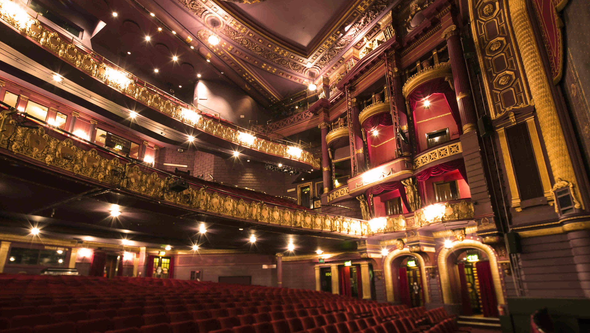 Victoria palace theatre events hotsell